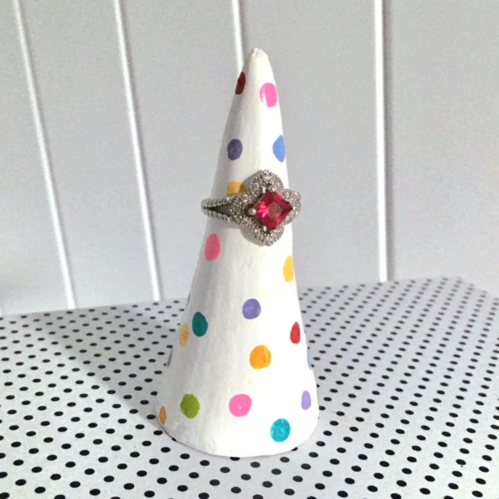 Rainbow ring cone pottery ring holder